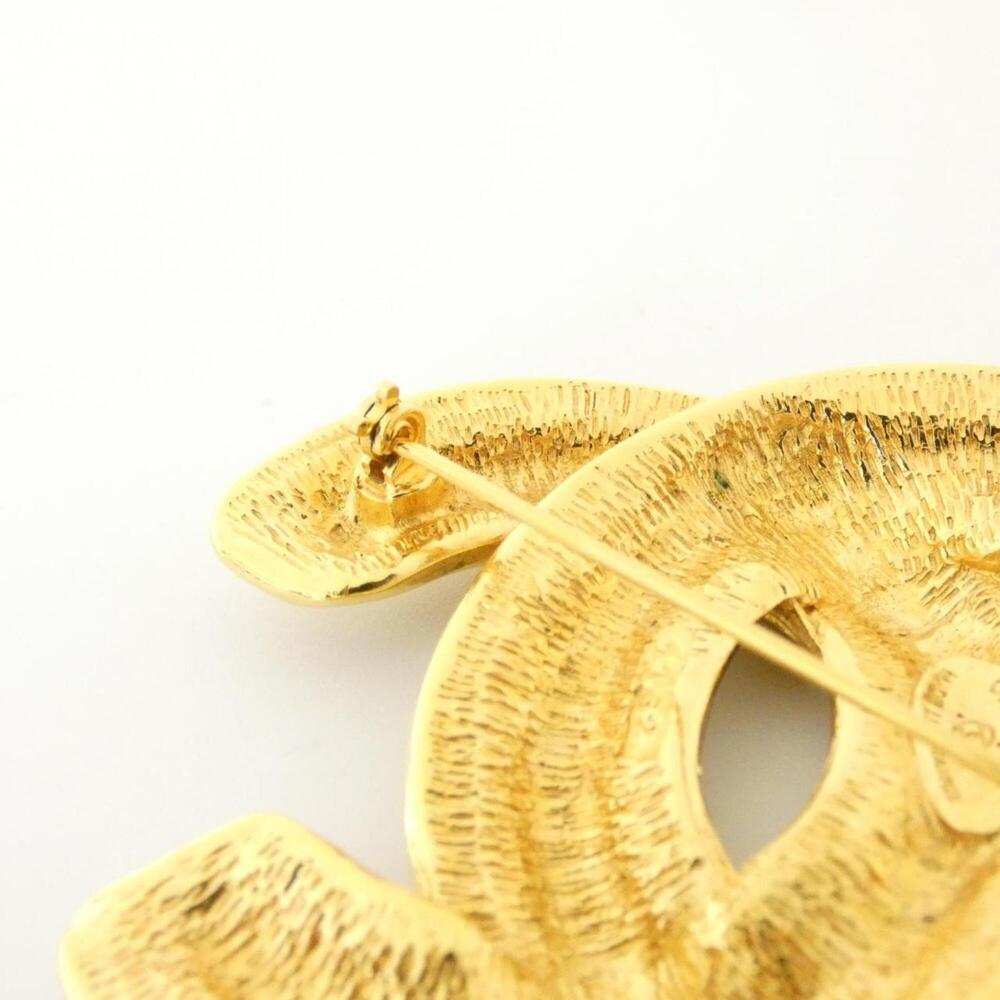 CHANEL Gold Brooch - Picture 3 of 3